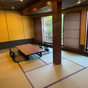 yumoto-onsen-yaeikan.kanagawa-hotels.com/